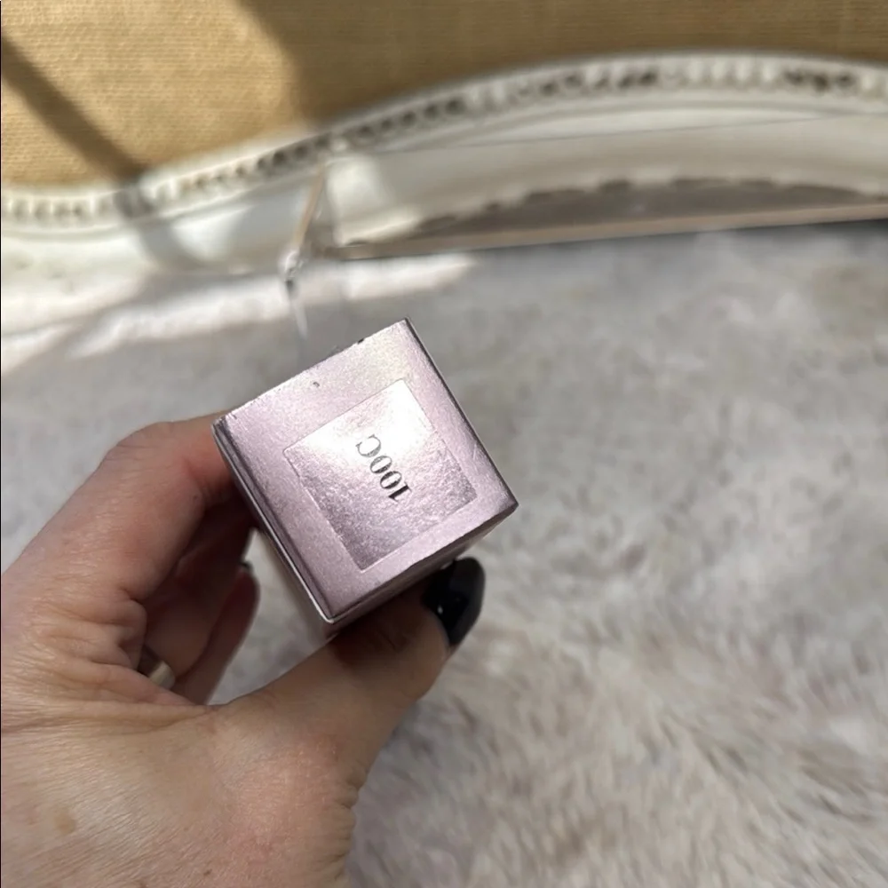Elizabeth Arden Foundation Flawless Finish Shade 100C
